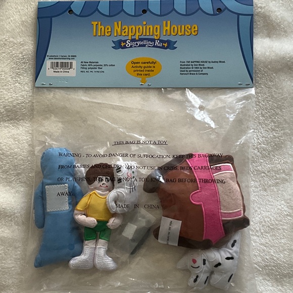 The Napping House Storytelling Plush Set - Blue & Red - Picture 2 of 2